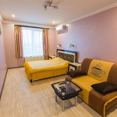 Modern apartment on Akademika Sakharova 27a Ivano Frankivsk Bagian luar foto