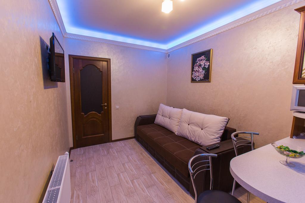 Modern apartment on Akademika Sakharova 27a Ivano Frankivsk Bagian luar foto